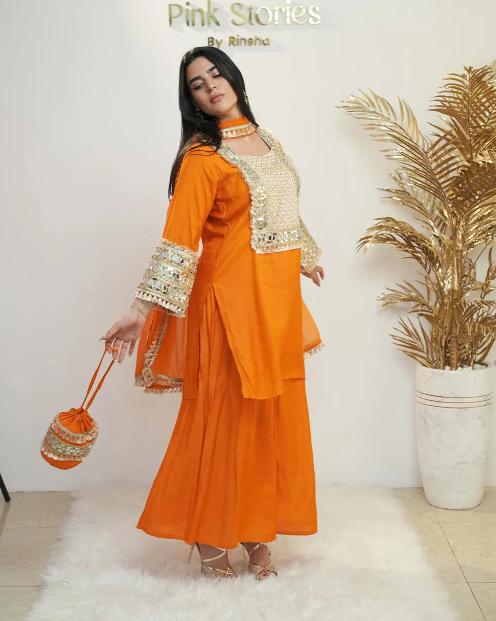 Fanta shade  square heavy mirror yoke salwar suit