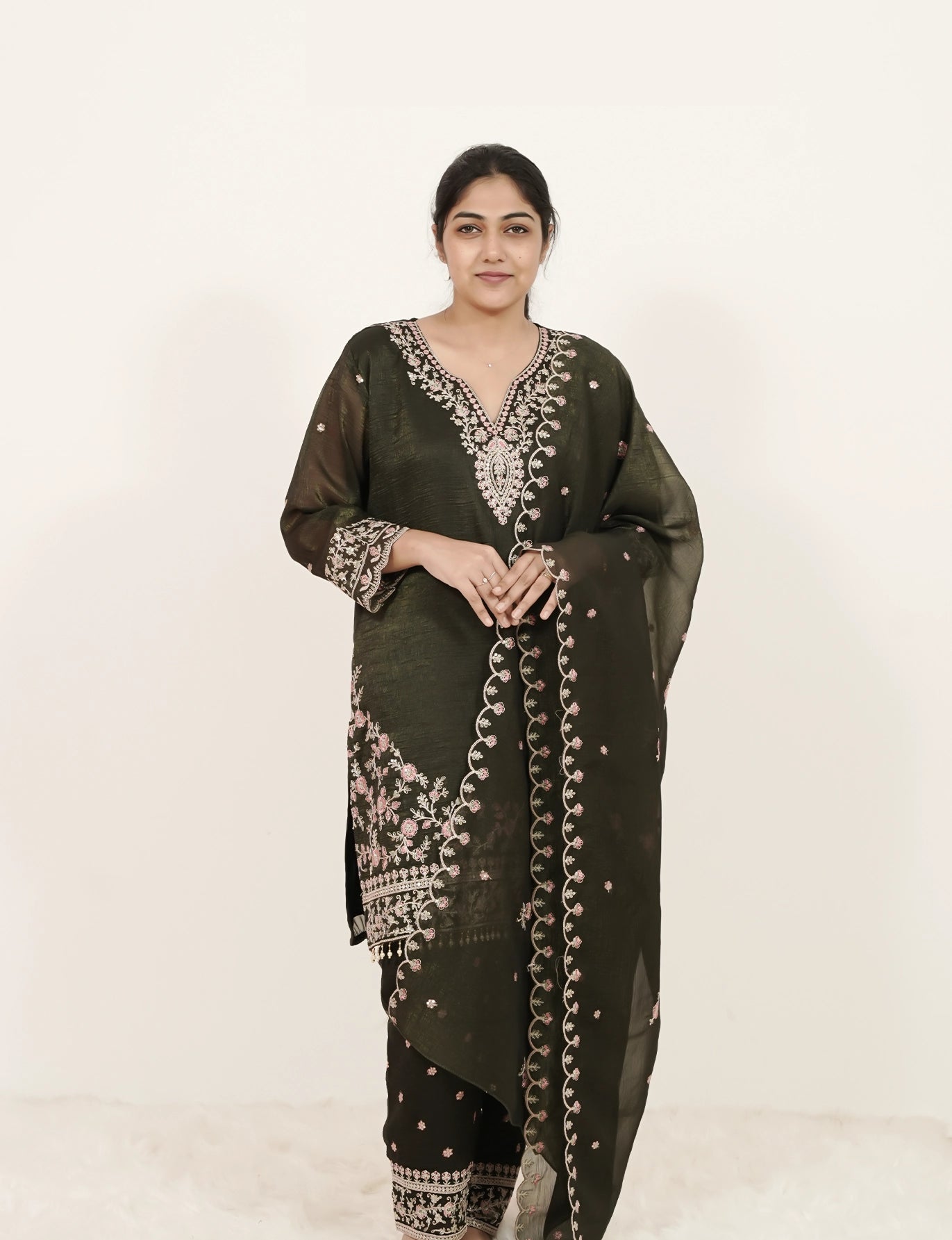 Embroidered 3Pc Short Salwar Suit