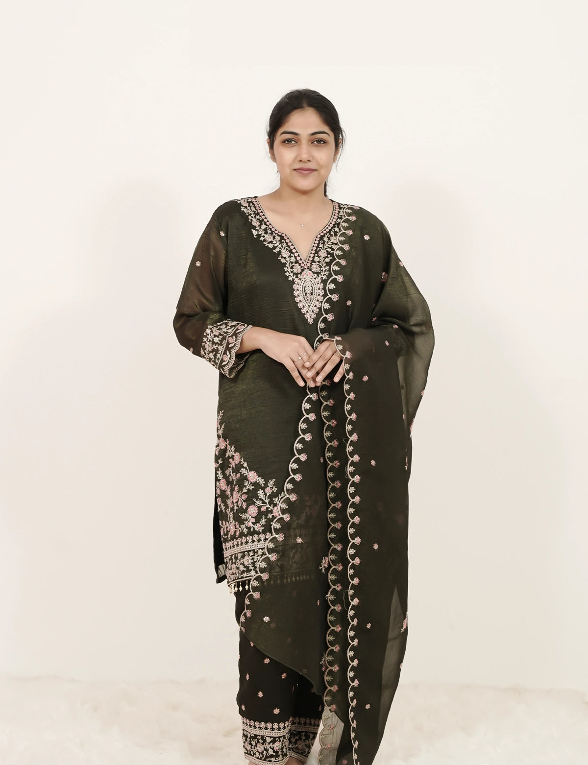 Embroidered 3Pc Short Salwar Suit